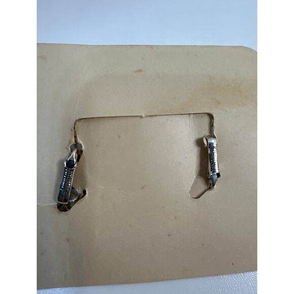 Vintage Sarah Coventry 1961 Lady of Spain clip on Earrings New Still in Box. - Picture 4 of 7